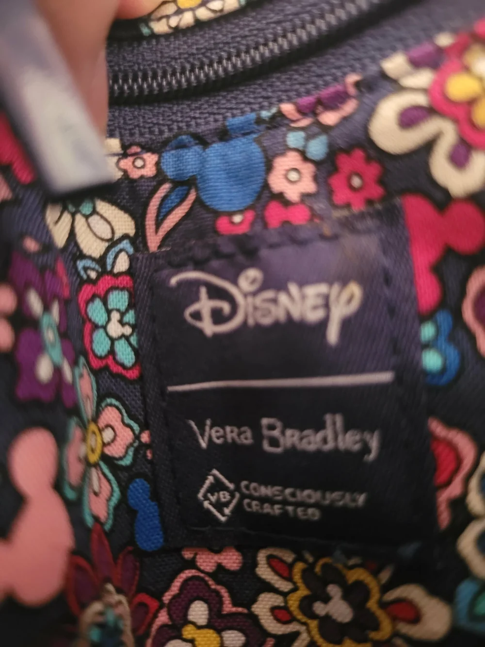 Disney Vera Bradley cross body/ belt bag. - Picture 8 of 12